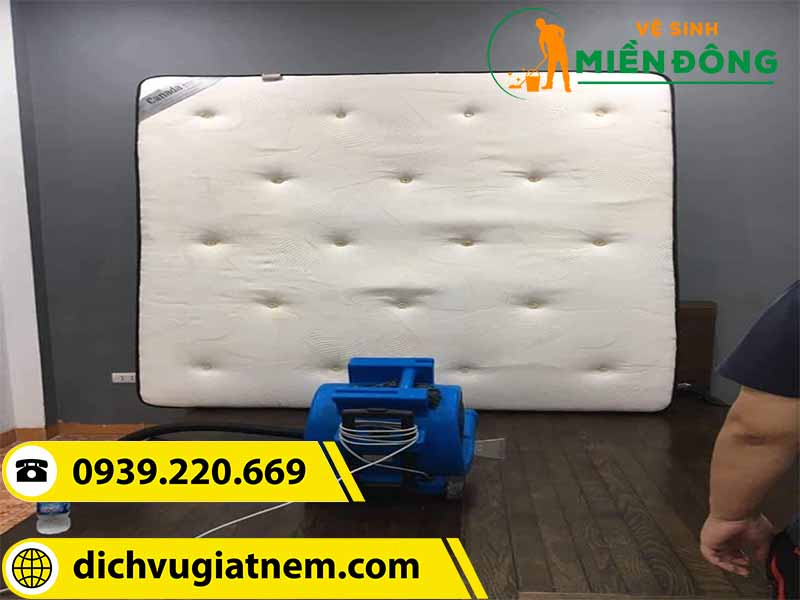 Sử dụng dịch vụ giặt nệm chuyên nghiệp tại Vệ sinh Miền Đông