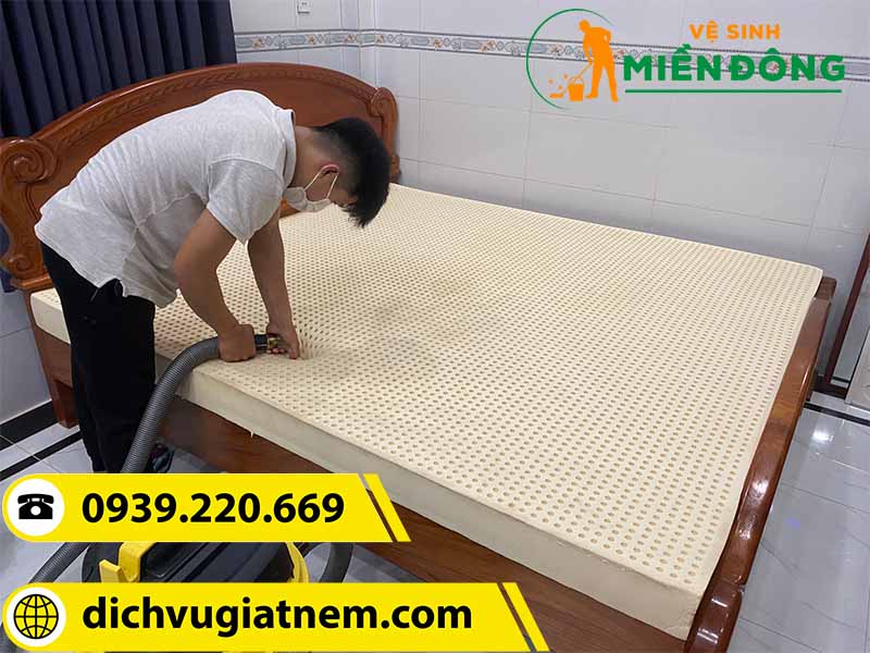 Quy trình giặt nệm của Vệ sinh miền Đông