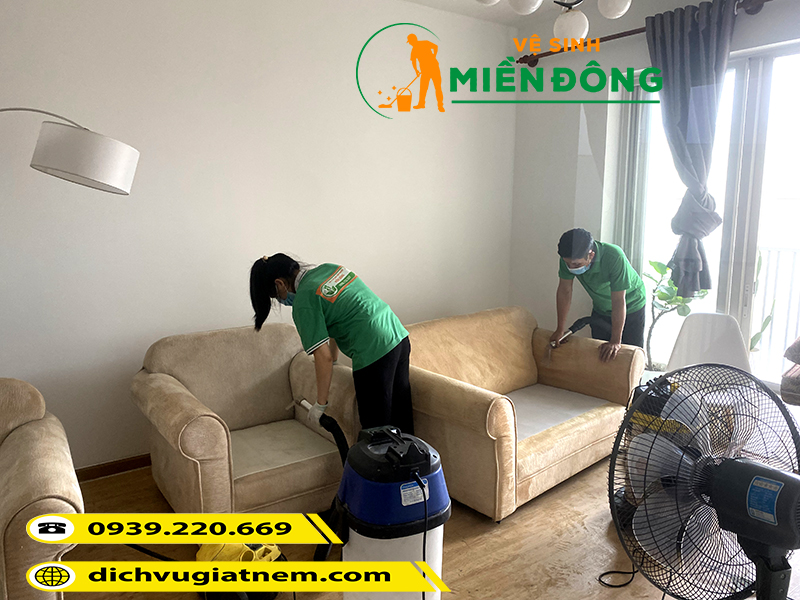 Quy trình giặt ghế sofa tại quận 5 chuyên nghiệp
