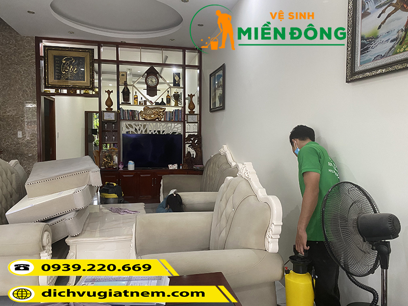 Dịch vụ giặt ghế sofa, ghé văn phòng tại Quận 8 