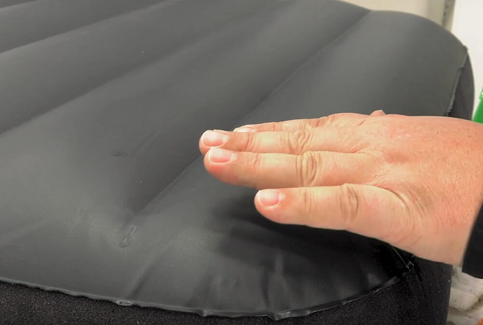 Hướng dẫn 3 cách dán nệm hơi bị lủng tại nhà hiệu quả 3 cach-dan-nem-hoi-bi-lung