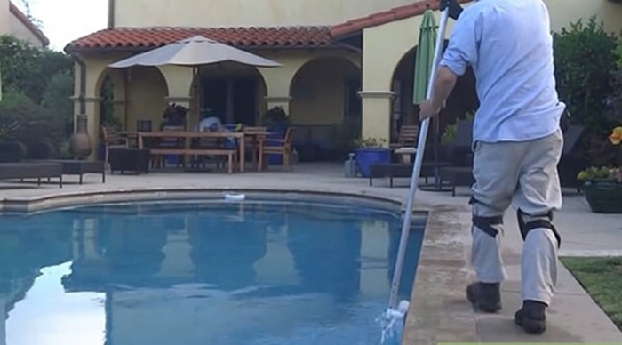 Dịch vụ vệ sinh hồ bơi ở Bình Dương