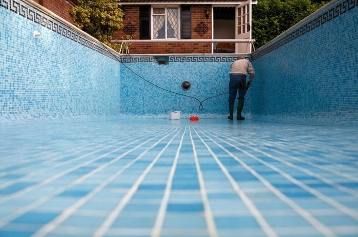 Dịch vụ vệ sinh hồ bơi ở Bình Dương