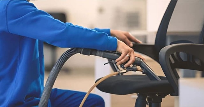 Dịch vụ vệ sinh ghế công thái học