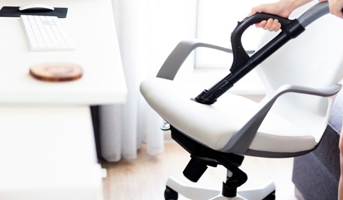 Dịch vụ vệ sinh ghế công thái học