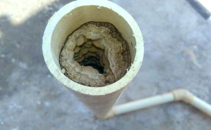 Vệ sinh đường ống nước sinh hoạt tại Bình Dương