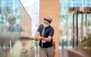 vệ sinh tòa nhà ở Bình Dương